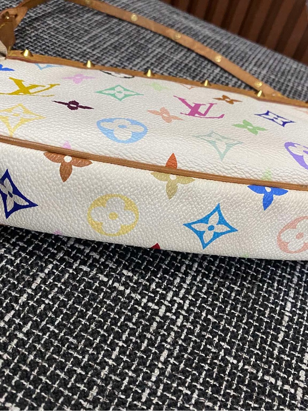 Louis Vuitton x Murakami Multicolor Pochette - Picture 6 of 16